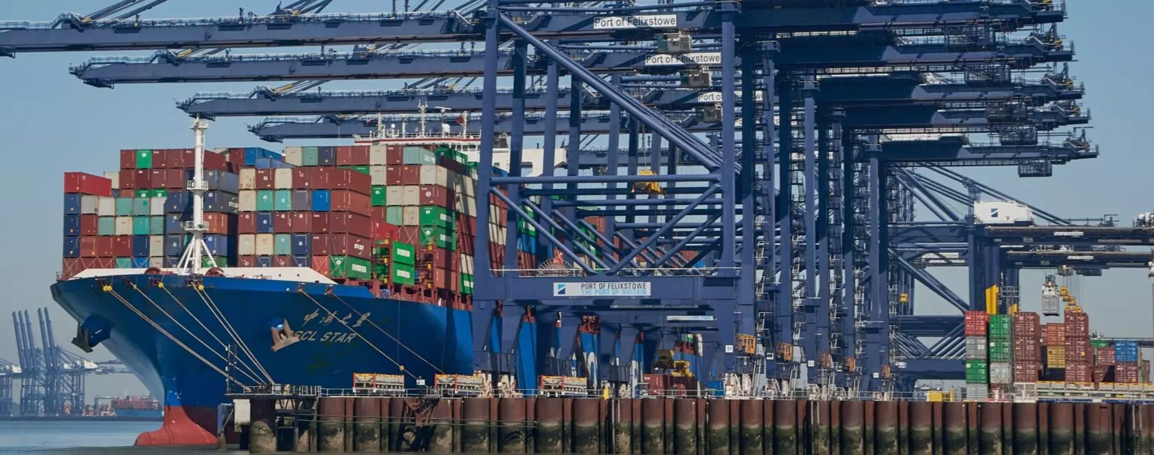 pof Shipping container depot port